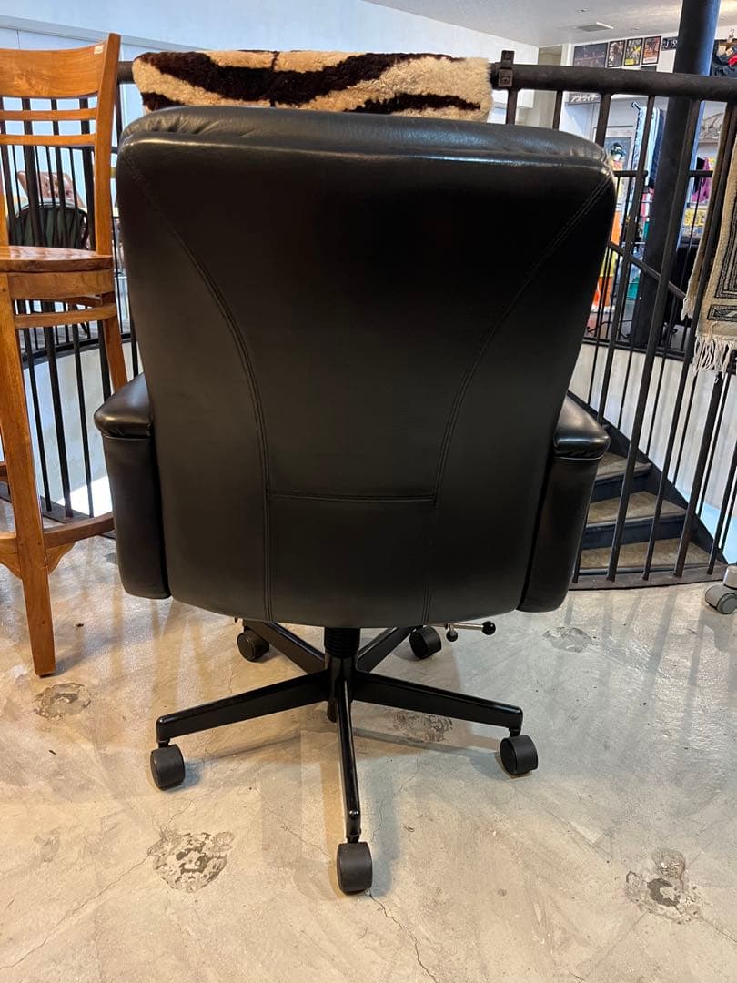 guiter guiterKarimoku デスクチェア