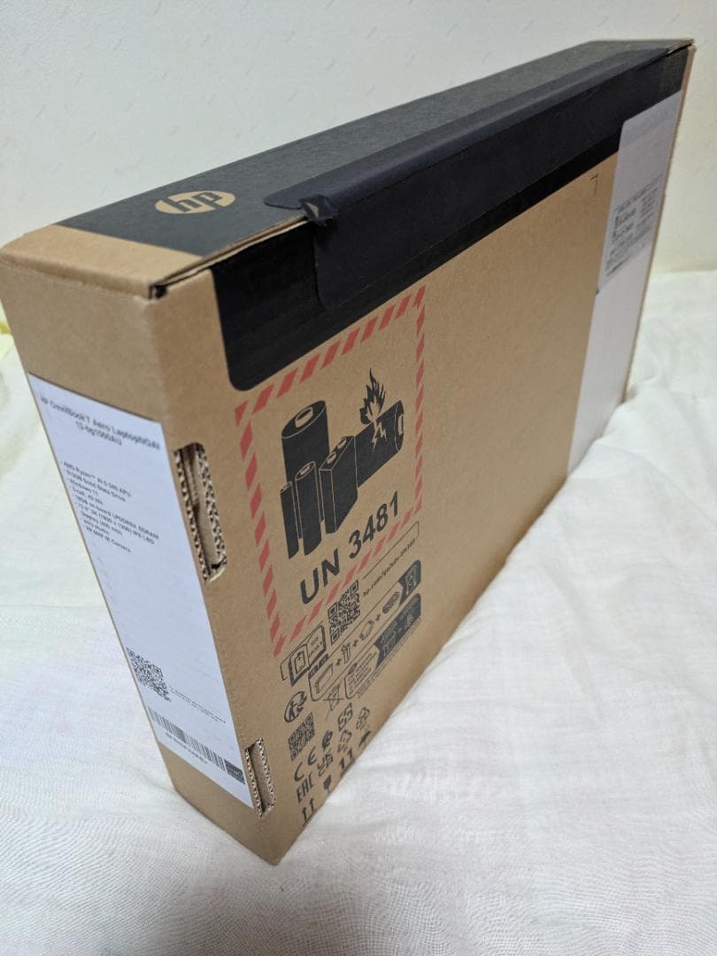 HP OmniBook 7 Aero 13-bg 16GB グレイシャーシルバー