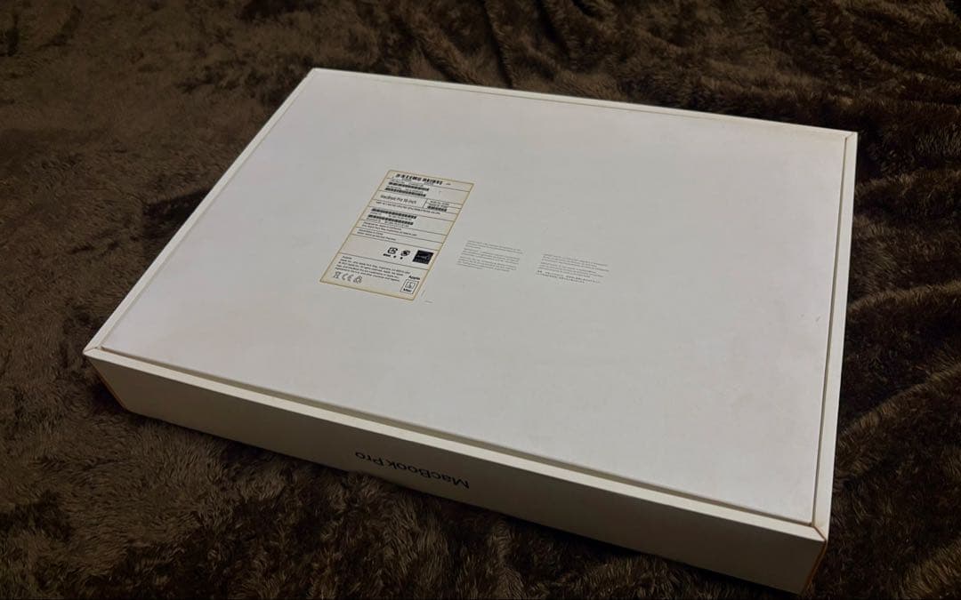 ジャンク使用不可パーツ M1 16インチ2テラのストレージ