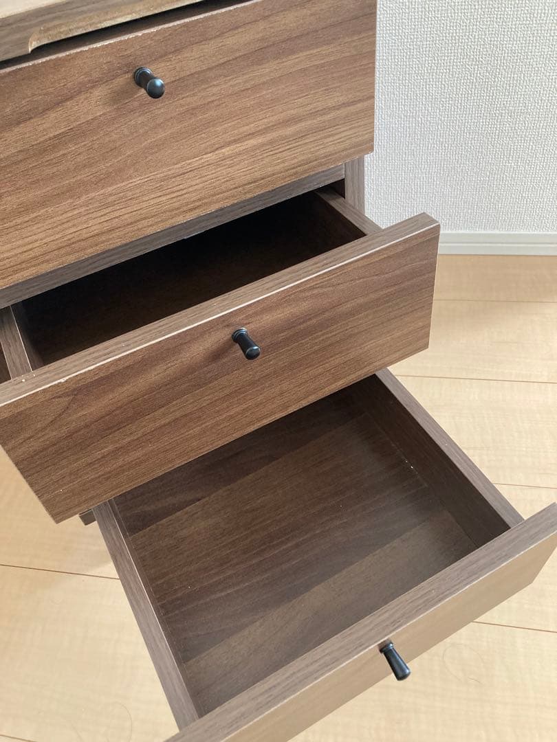 サイドテーブル　北欧風　3段引き出しキャビネット