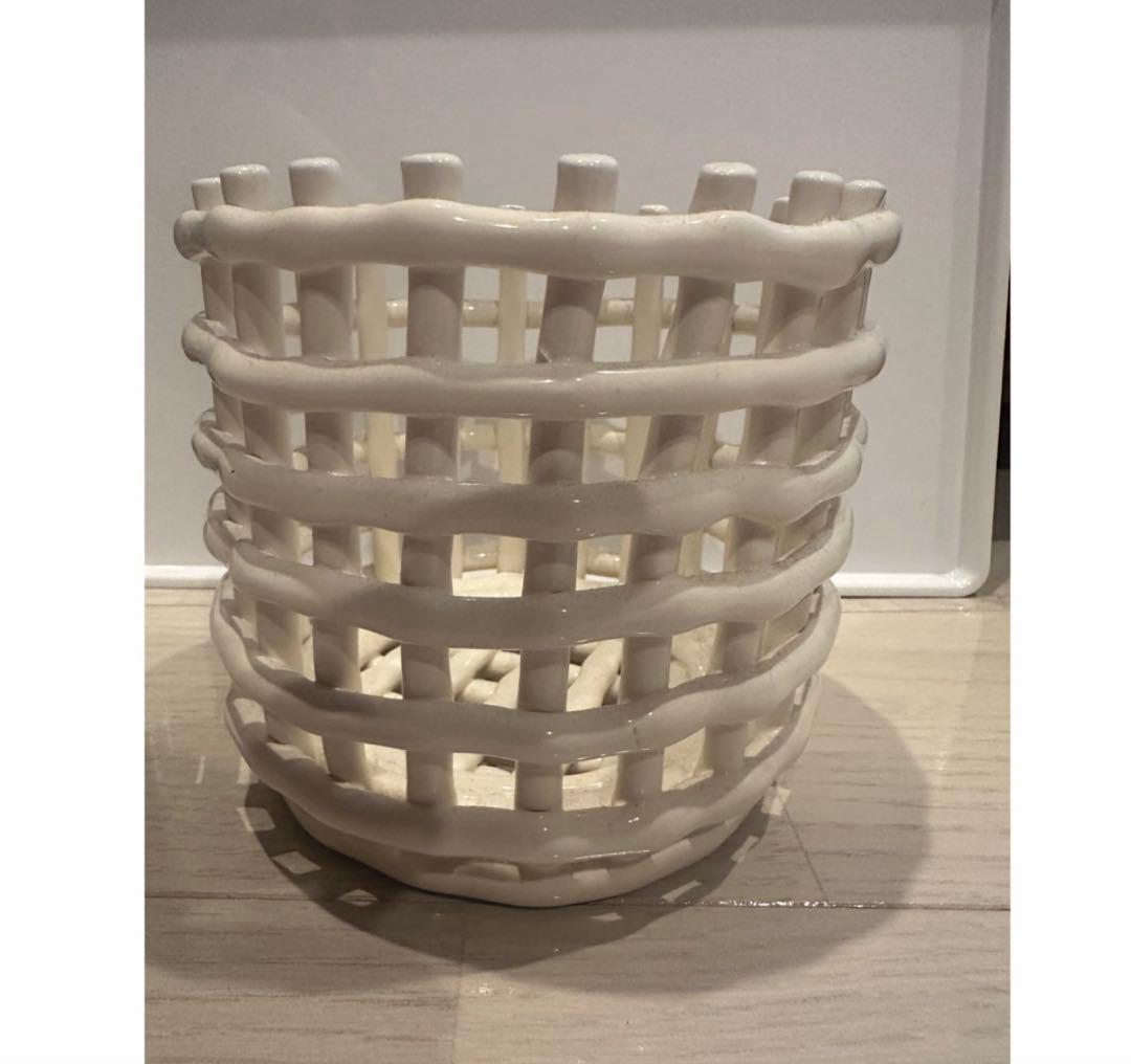 ferm living ホワイトセラミック鉢