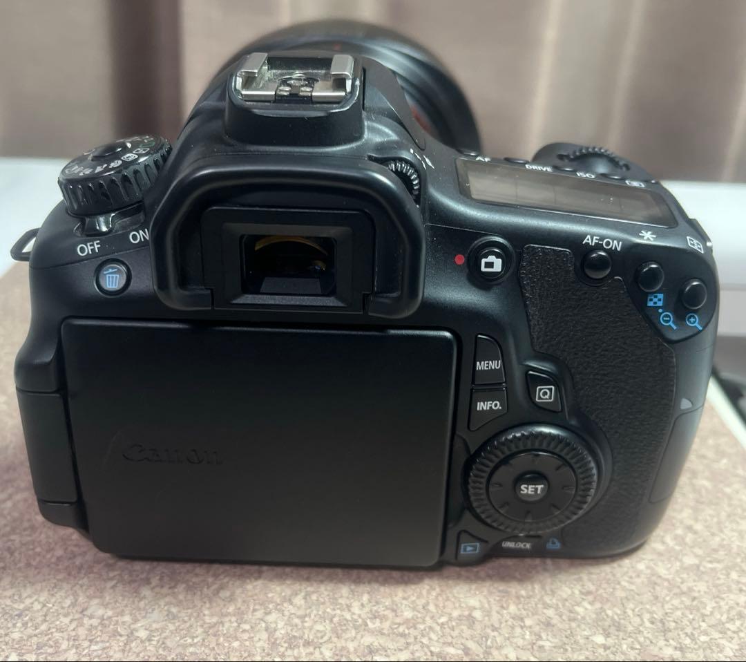 Canon EOS 60D F2.8 EF17-35mmレンズ付