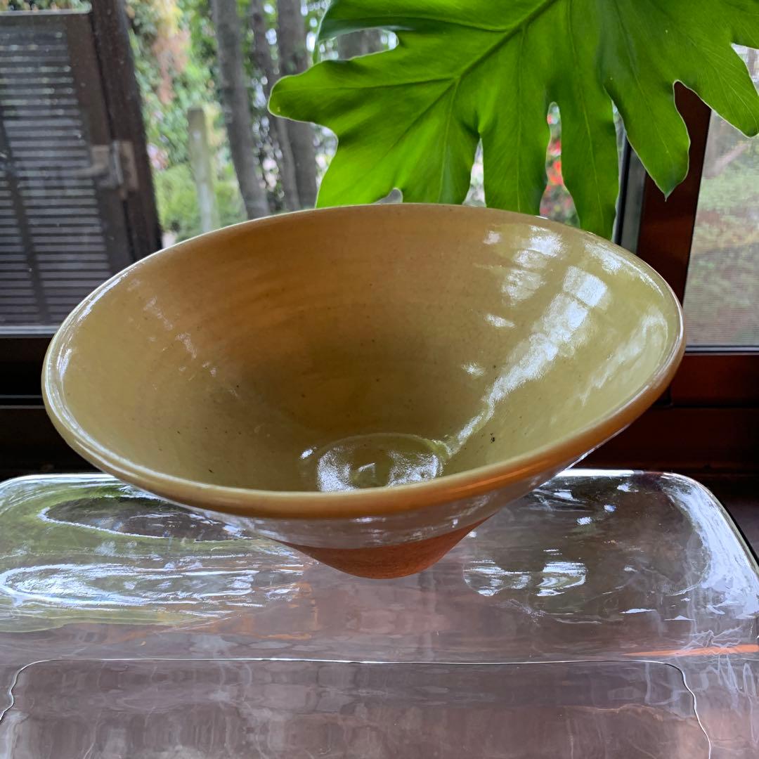 鉢物　器　辛子色　円錐形　中鉢　美品 有元葉子　チェリーテラス