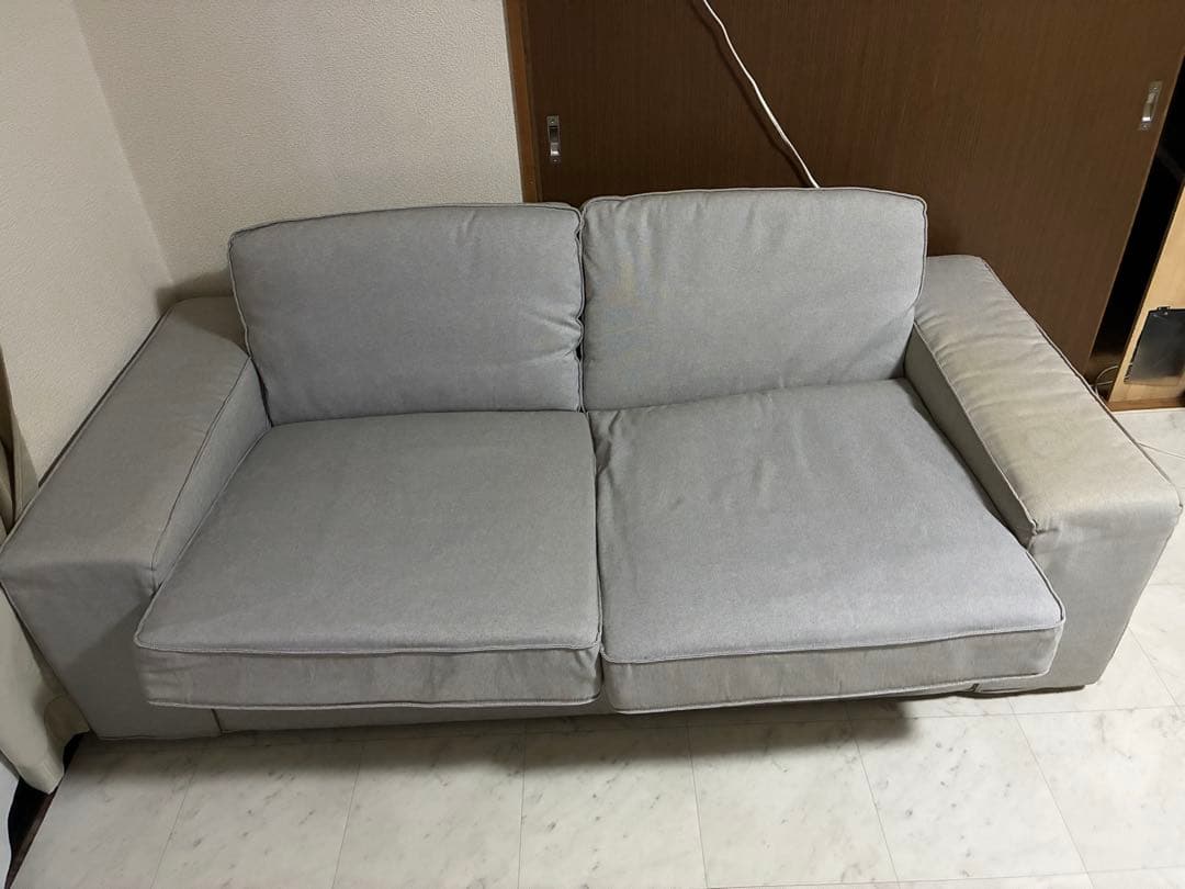IKEA KIVIK シーヴィク　2〜3人掛けソファ