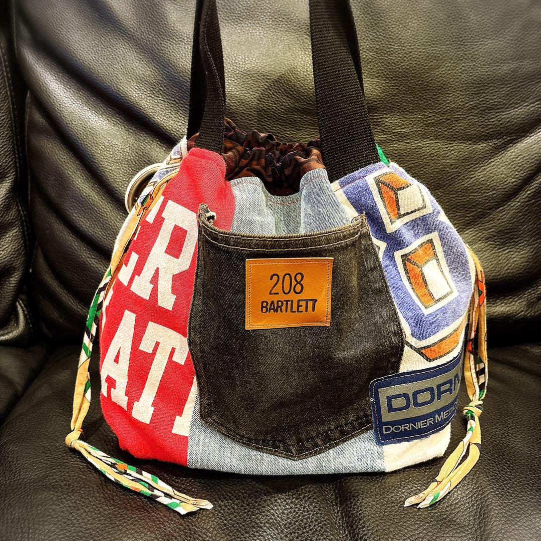 ハンドメイド 巾着トートバッグ ビンテージ缶バッジ付き♡