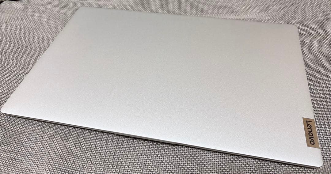 からあげ　美品　Lenovo IdeaPad 5-15IIL05