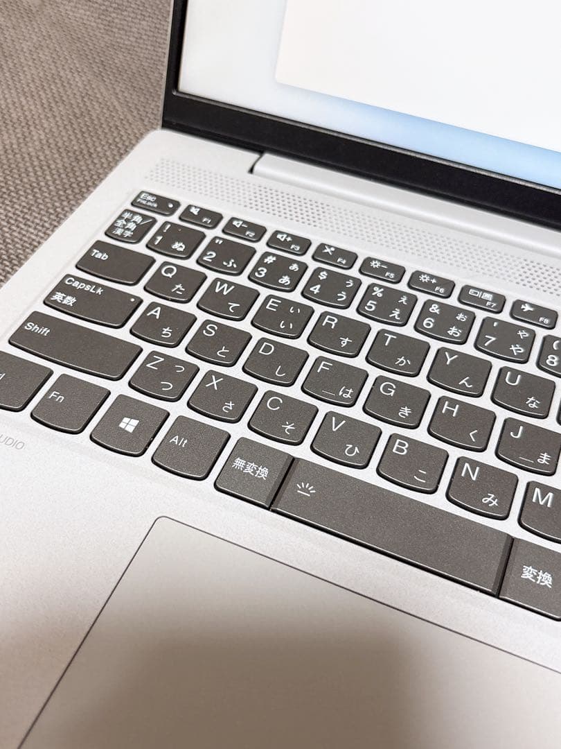 からあげ　美品　Lenovo IdeaPad 5-15IIL05