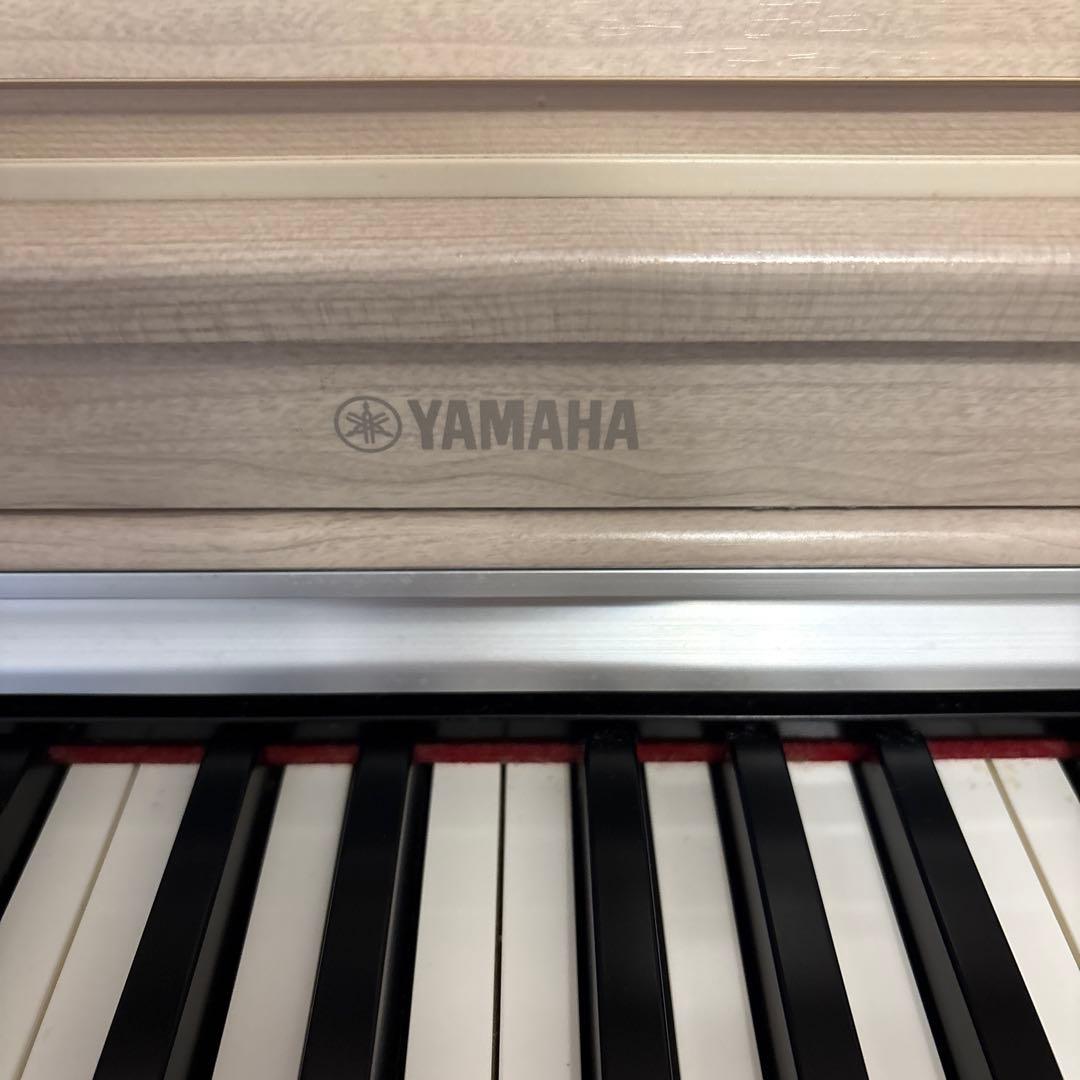 【３月中のみ出品】ヤマハ電子ピアノ　ホワイト 専用椅子付き