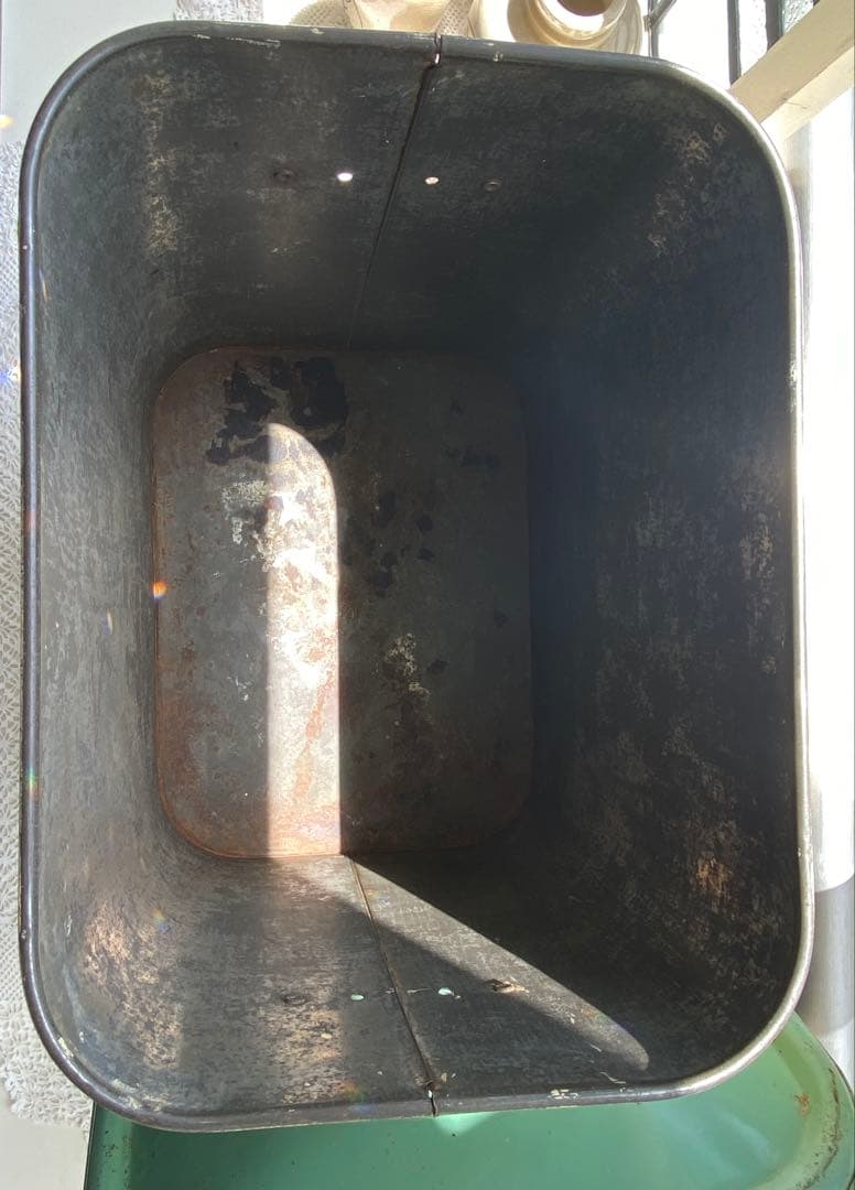 Tala社アンティーク BREAD缶