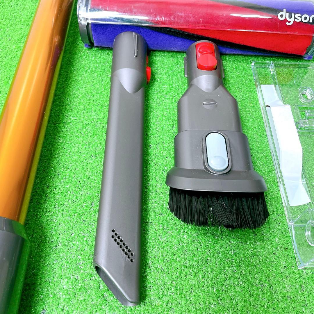 美品！Dyson SV12 コードレスクリーナー　清掃済