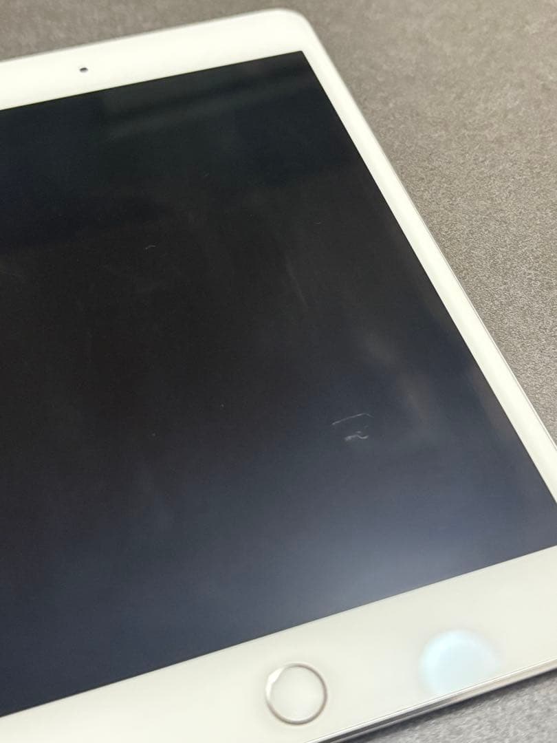 iPadmini4 Cellular+Wi-Fiモデル 64GB ホワイト