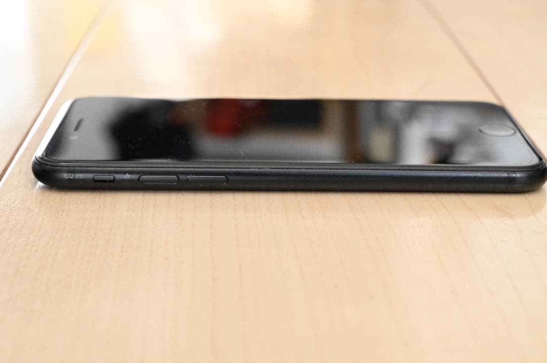 iphone 第2世代 (SE2) 128GB SIMフリー ブラック