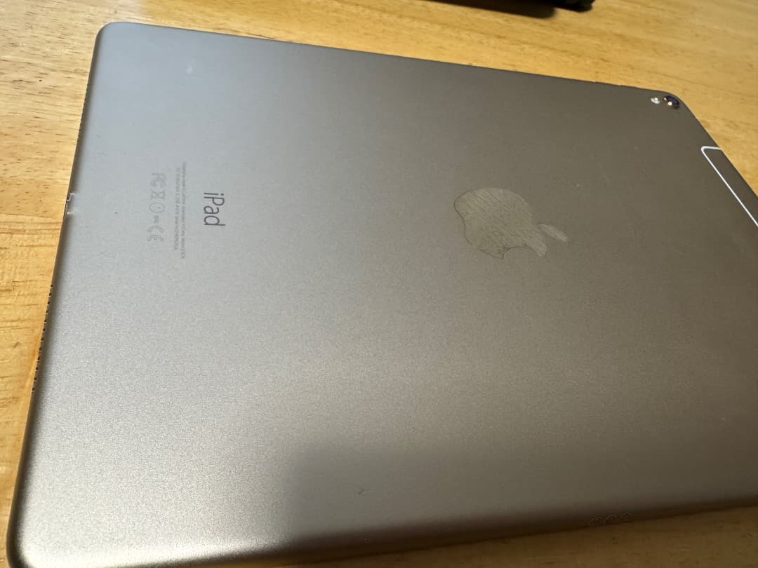 iPad Pro 9.7 Wi-Fi + Cellularモデル 128GB