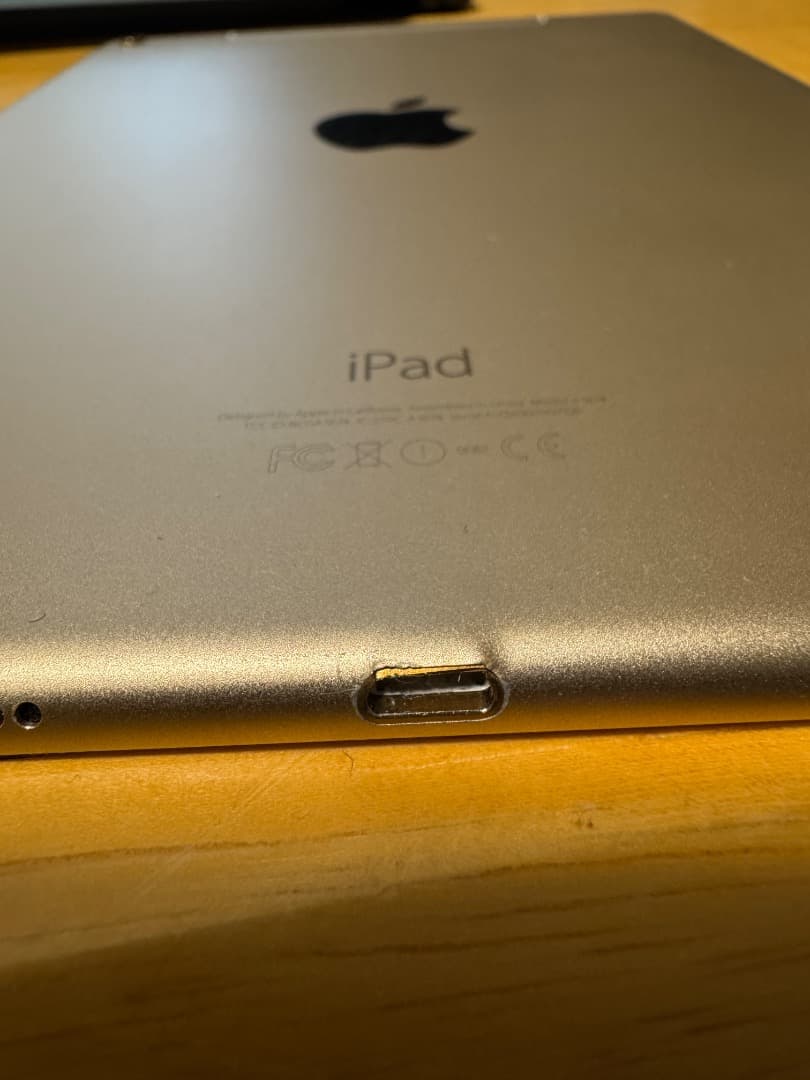 iPad Pro 9.7 Wi-Fi + Cellularモデル 128GB