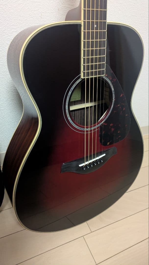 美品　YAMAHA FS830 アコースティックギター【ケース、カポ付き】