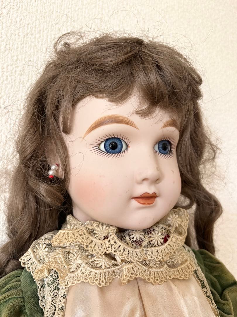 愛くるしい西洋人形 ２　コレクターズドール　\" A T \"