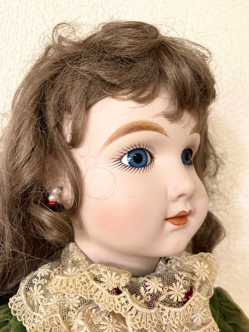 愛くるしい西洋人形 ２　コレクターズドール　\" A T \"