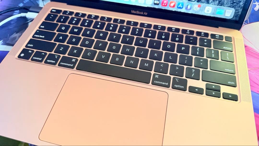 Apple MacBook Air (M1, ゴールド)英語配列