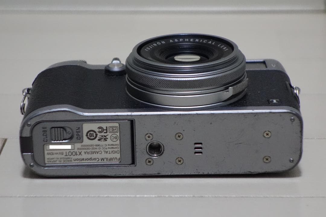 動作未確認 高級 コンパクトデジタルカメラ X100T 富士フイルム コンデジ