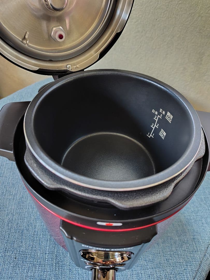 電気圧力鍋 LIVCETRA レッド　コイズミ