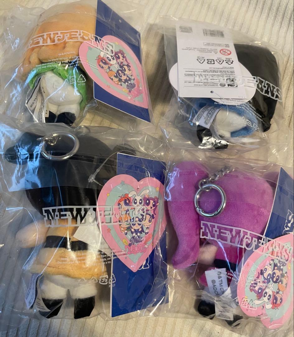 new jeans パワーパフガールズ　マスコットキーホルダー4体