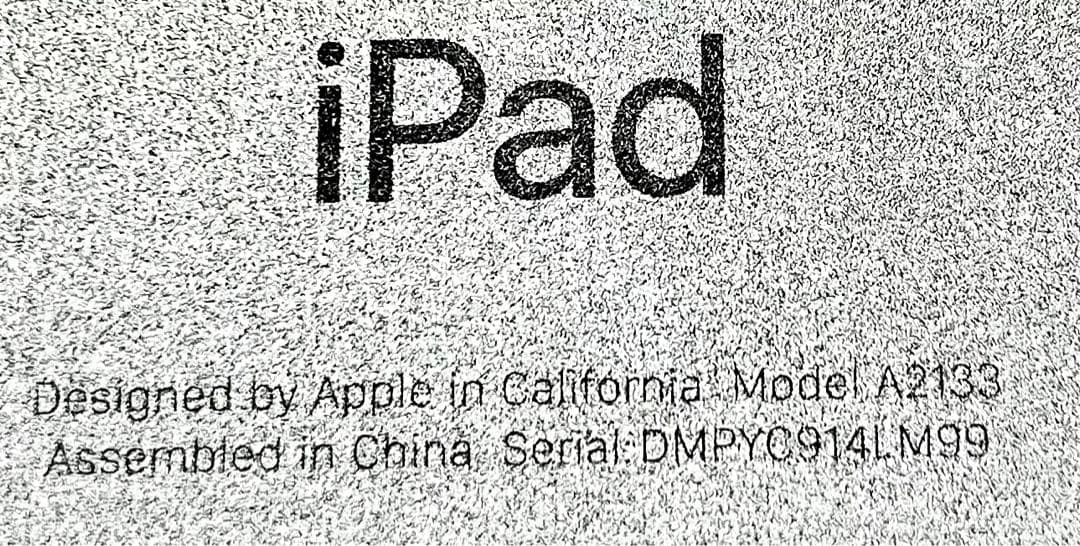 iPad mini (5th generation) 256GB 本体　破損あり