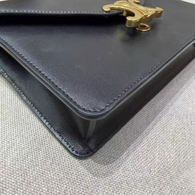 【極美品】高級本革製 チェーンウォレットバッグ 黒 ゴールド金具 2way 仕様