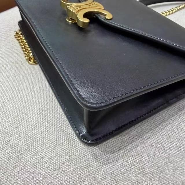 【極美品】高級本革製 チェーンウォレットバッグ 黒 ゴールド金具 2way 仕様