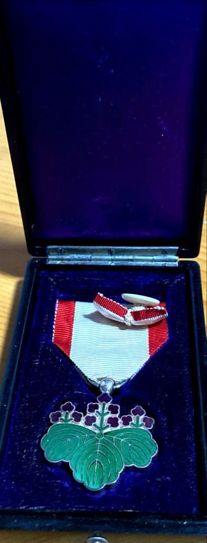 純銀製 勲八等青色桐葉章 勲章 記念品 コレクション 大日本帝国　レア　希少品