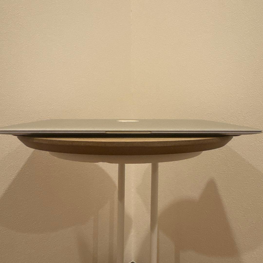 MacBook Air 2025 10月 emc2925