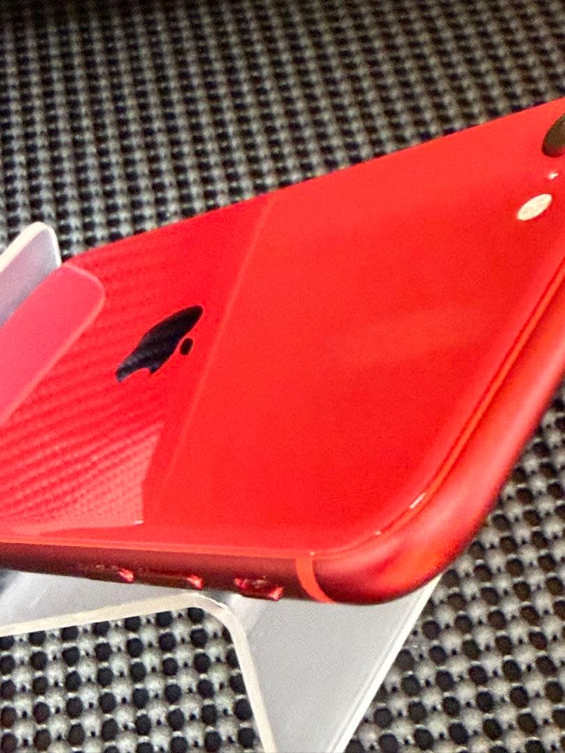 iPhoneSE 第2世代 128GB レッド SIMフリー バッテリー100%