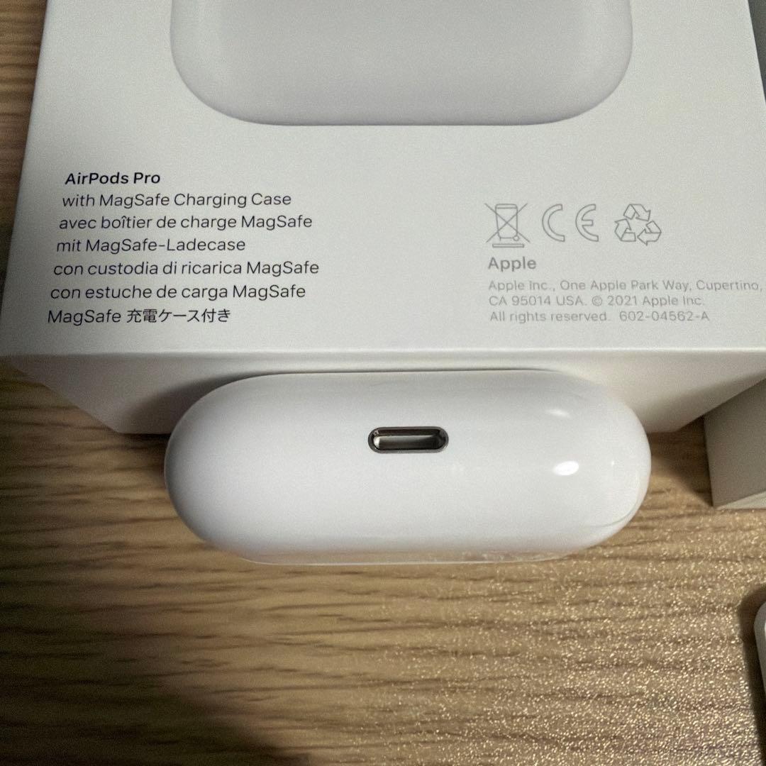 け*様 2021 AirPods Pro Apple純正MagSafe充電ケース