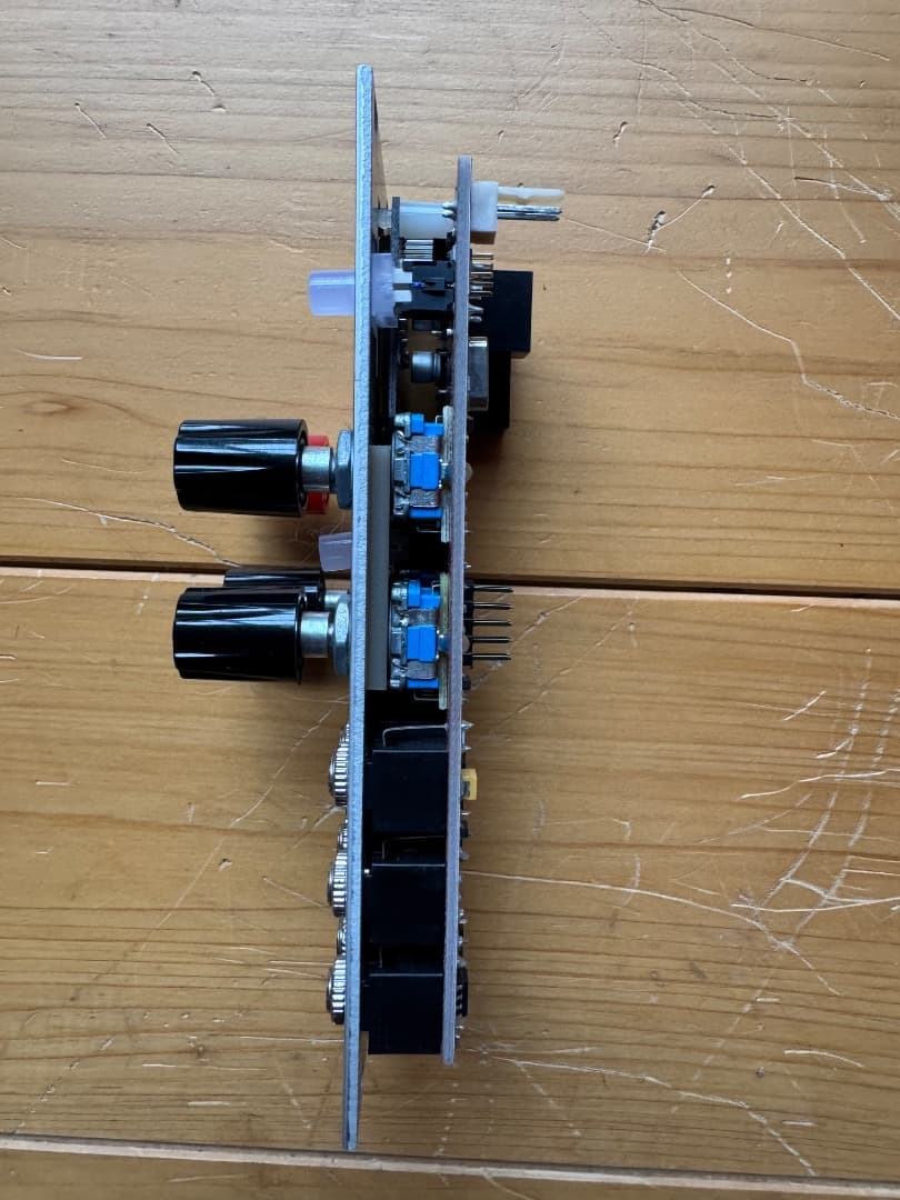 鍵盤楽器 Xaoc Devices ZADAR