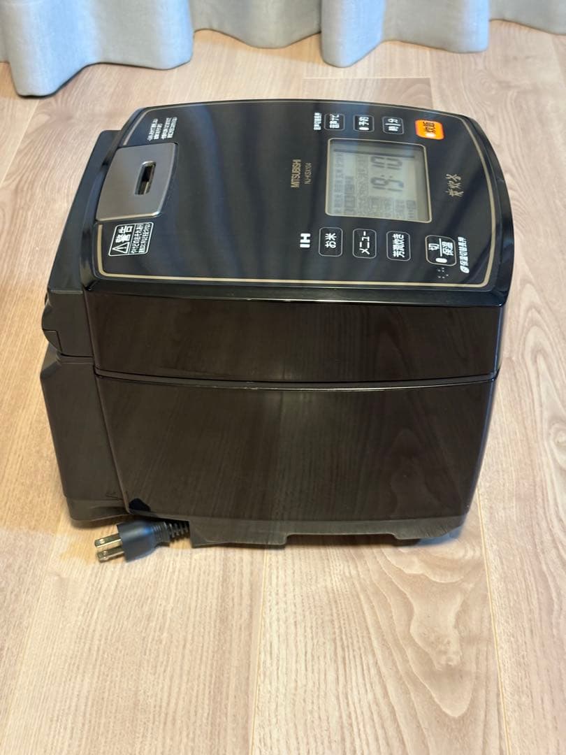 三菱 IH炊飯器 NJ-KSX104 本炭釜 5.5合炊き 動作良好　送料込み