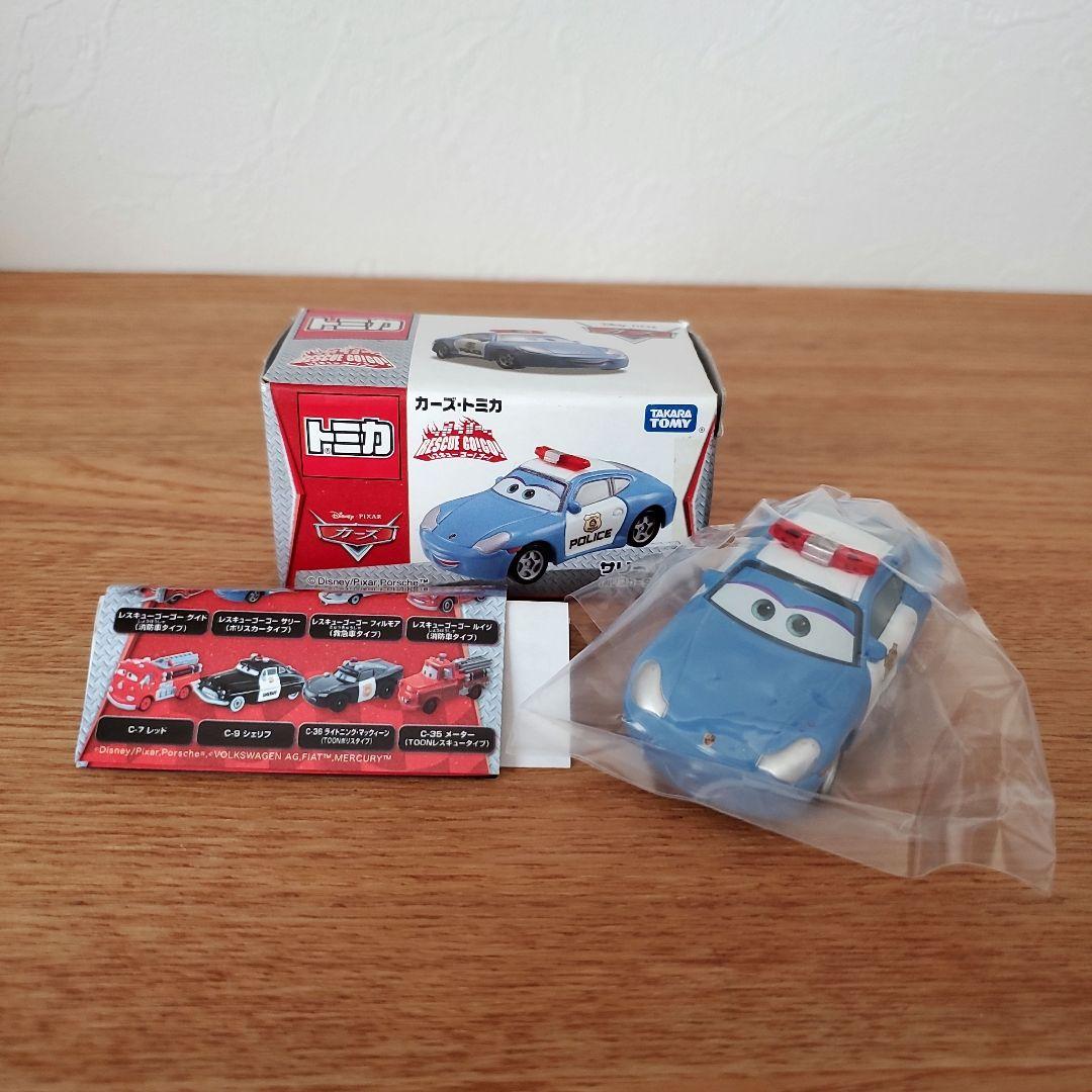 カーズ　トミカ　サリー　ポリスカータイプ　ライトニング・マックイーン　ミニカー