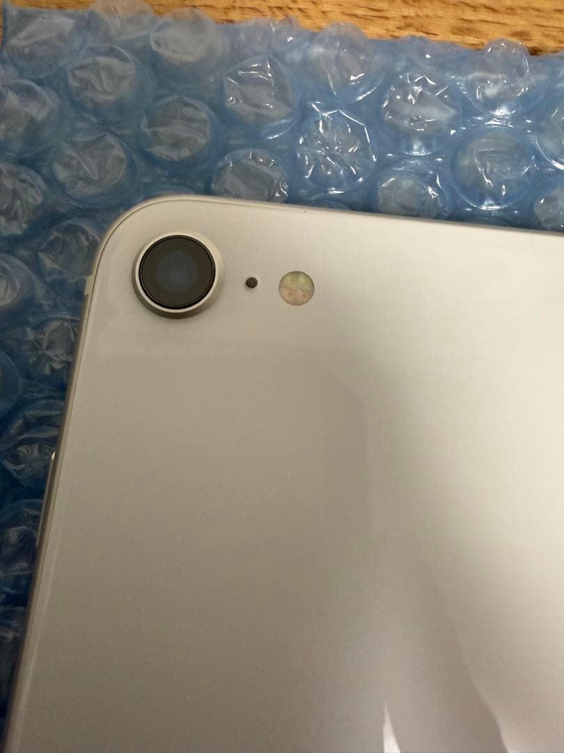 iPhoneSE 第2世代 64GB ホワイト SIMフリー バッテリー81%