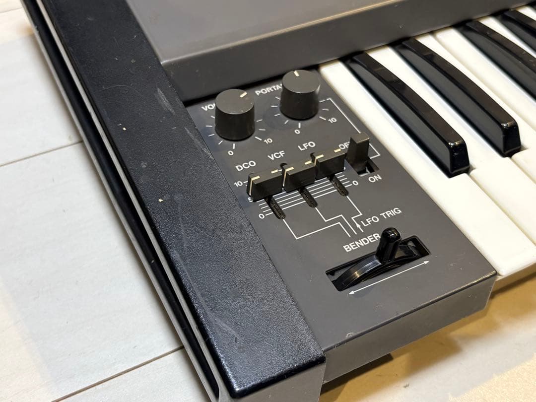 【名機】Roland JUNO-106 シンセサイザー(ジャンク）