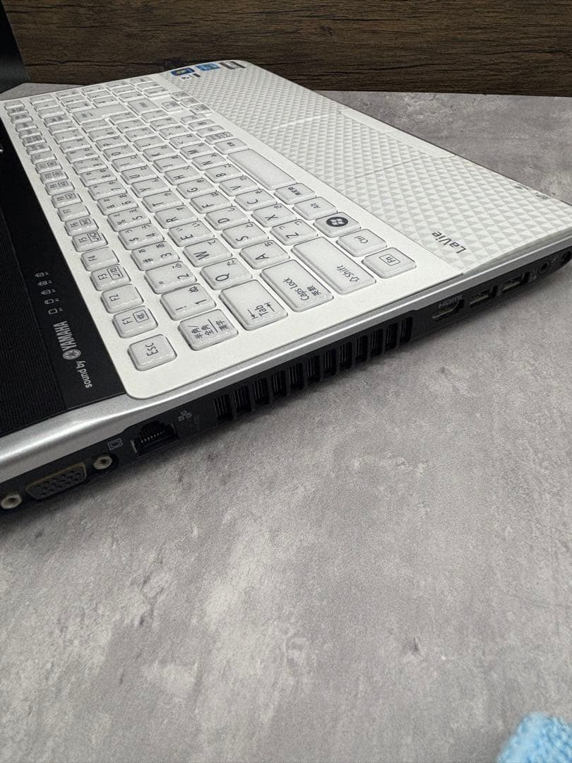 ノートパソコン　NEC Lavie SSD /8GB /Win11/Office