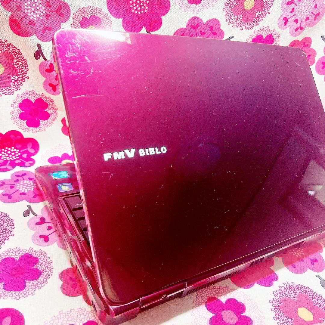 7【データ保存大容量❣️】初期設定済み✨初心者向け✨オシャレな赤✨ノートパソコン