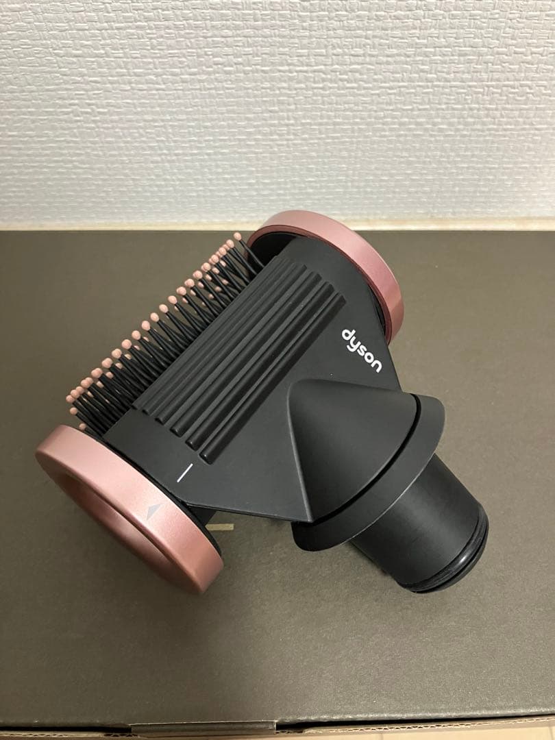 ★ダイソンドライヤー HD03★ 付属品あり（注意:色違いのピンクゴールド）