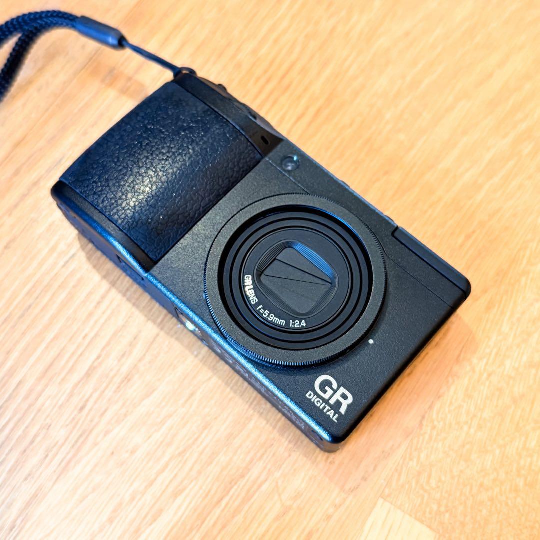 極美品 975ショット RICOH GR DIGITAL II デジタルカメラ