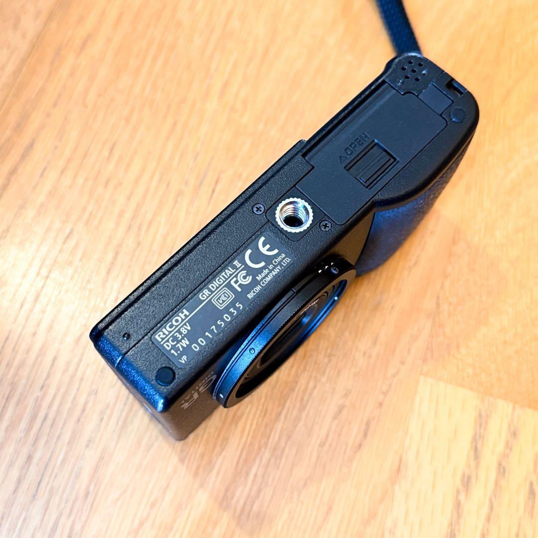 極美品 975ショット RICOH GR DIGITAL II デジタルカメラ