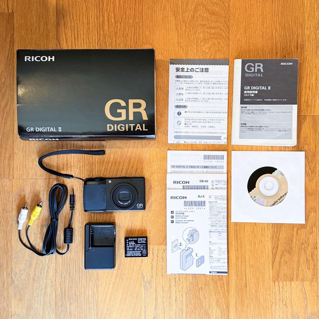 極美品 975ショット RICOH GR DIGITAL II デジタルカメラ