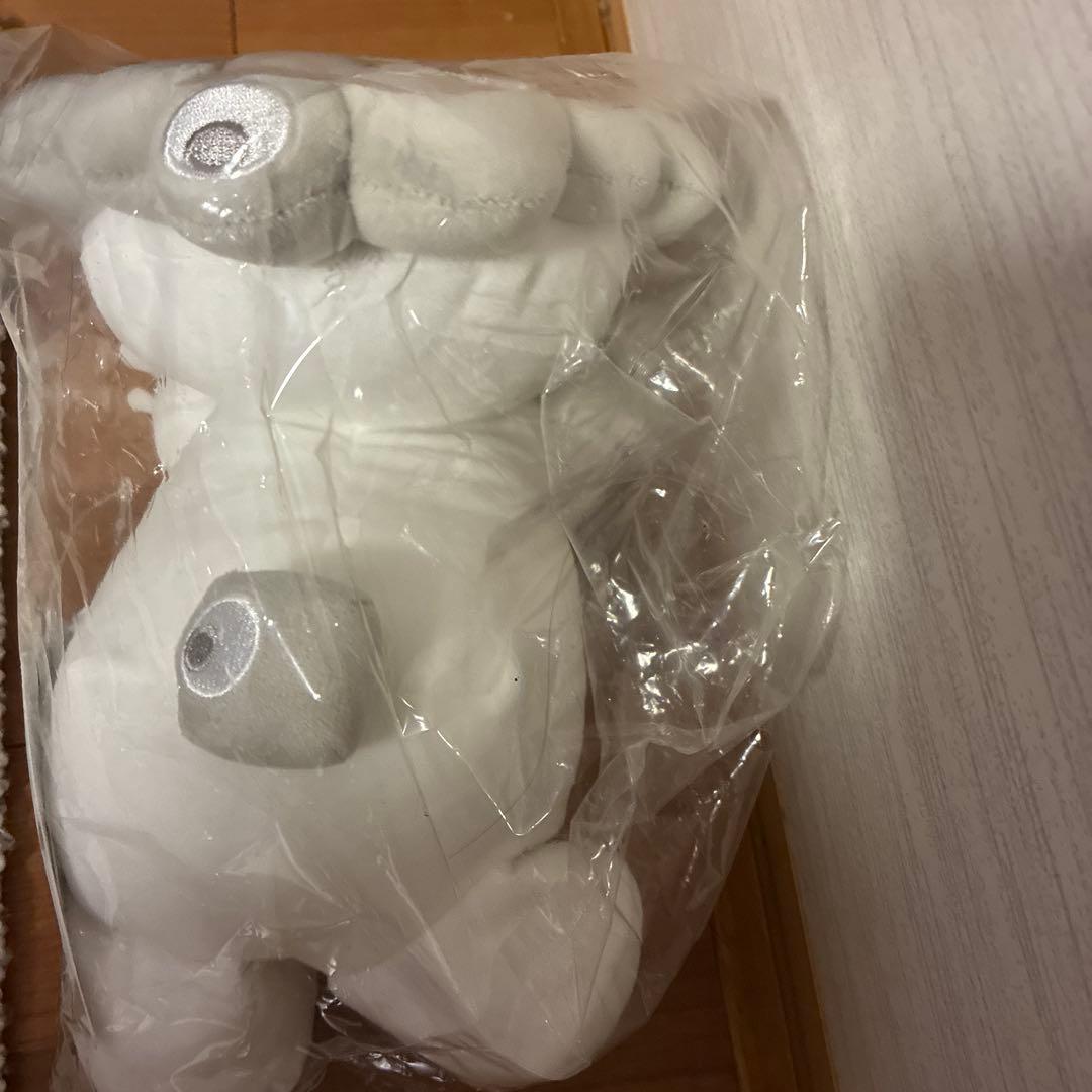 【新品】白ミャクミャク 這い型　ぬいぐるみ M