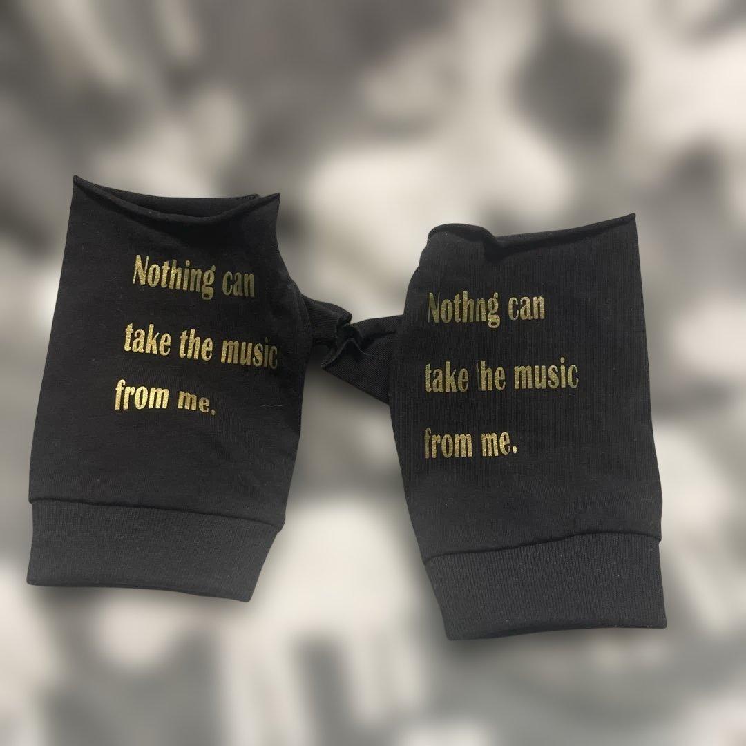 UVERworld 金色グローブ