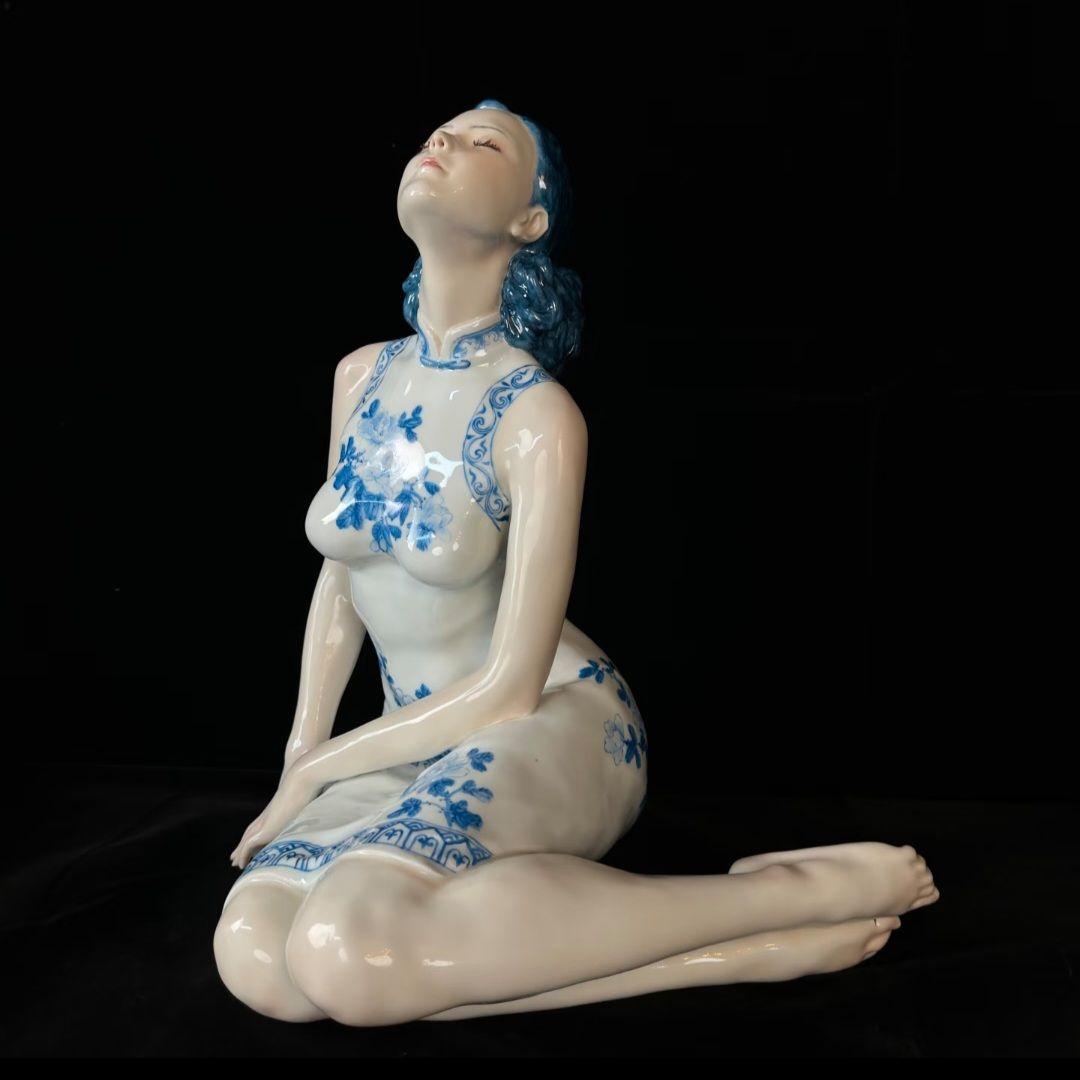 景徳鎮 青花 陶磁器 女性像 置物 インテリア 美術品 フィギュア