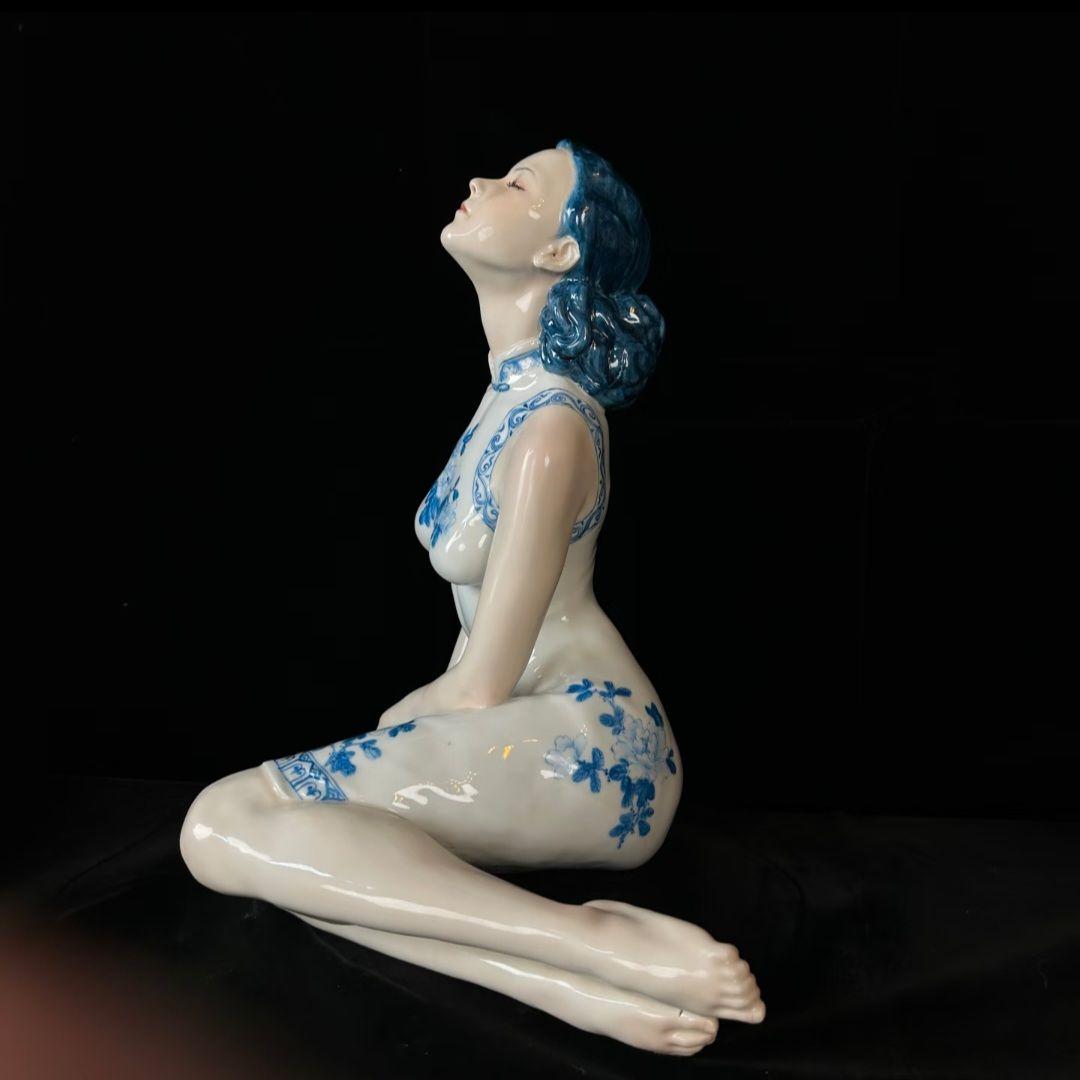 景徳鎮 青花 陶磁器 女性像 置物 インテリア 美術品 フィギュア