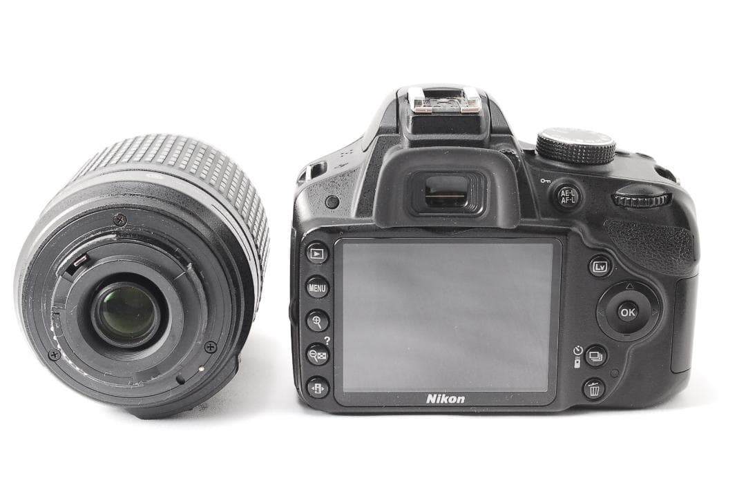 現状品 Nikon D3200　望遠レンズセット スマホ転送　2416万高画質機