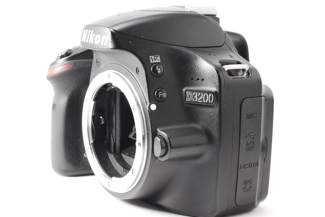 現状品 Nikon D3200　望遠レンズセット スマホ転送　2416万高画質機