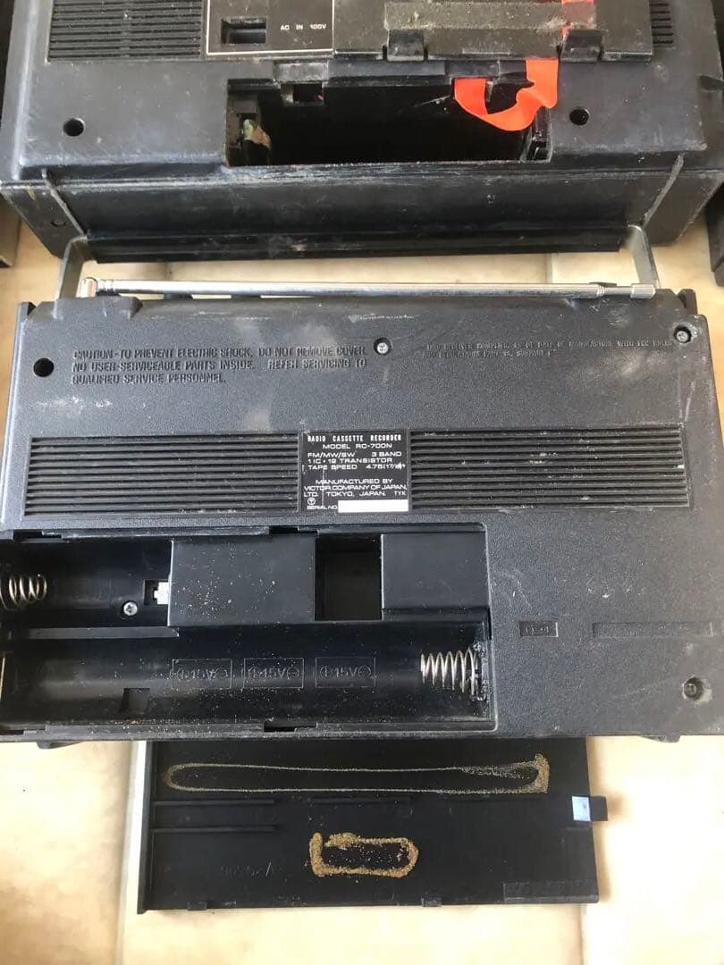 SONY カセットレコーダーCF-1950などジャンク品ラジオ5台(G23)